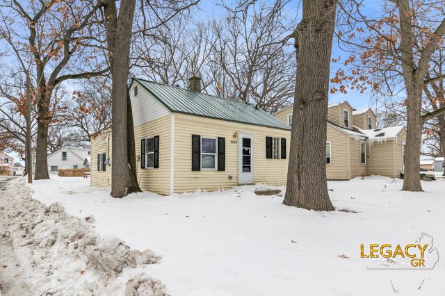 5069 Cisne Avenue SW, Wyoming, MI 49548