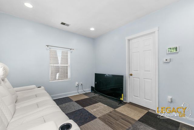 5069 Cisne Avenue SW, Wyoming, MI 49548