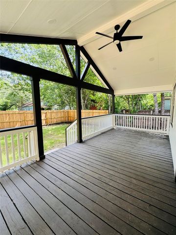 617 Persimmon ST, Lockhart, TX 78644