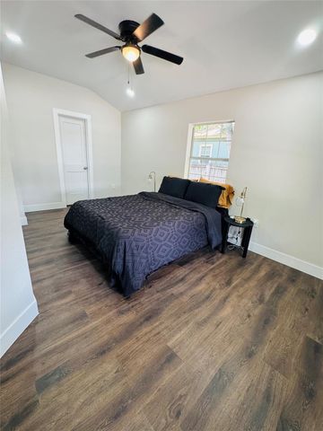 617 Persimmon ST, Lockhart, TX 78644