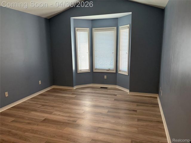 676 Snowbird Circle W, St. Clair, MI 48079