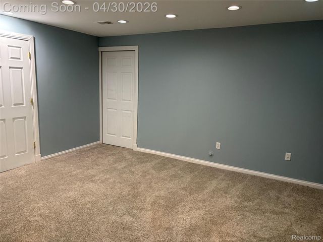 676 Snowbird Circle W, St. Clair, MI 48079