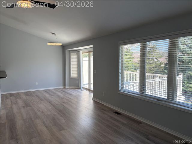 676 Snowbird Circle W, St. Clair, MI 48079