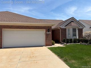 676 Snowbird Circle W, St. Clair, MI 48079