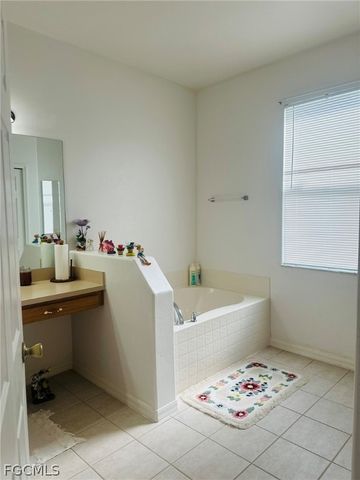 2016 SW 3rd TER, Cape Coral, FL 33991