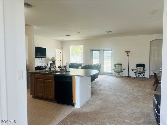 2016 SW 3rd TER, Cape Coral, FL 33991