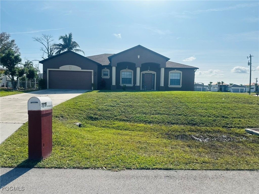 2016 SW 3rd TER, Cape Coral, FL 33991