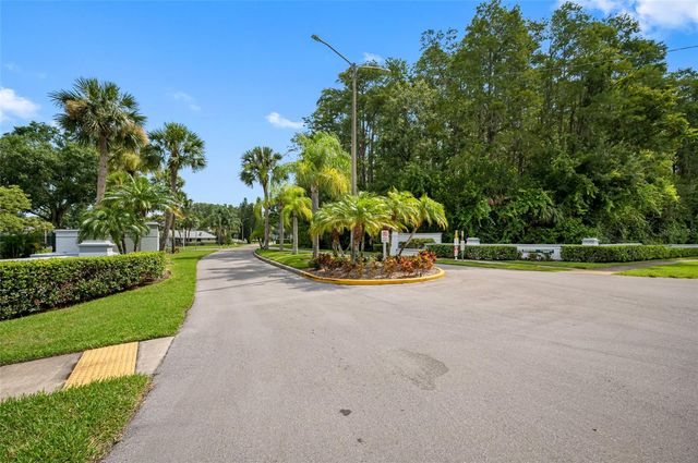 1345 PINE RIDGE CIRCLE E C2, Tarpon Springs, FL 34688