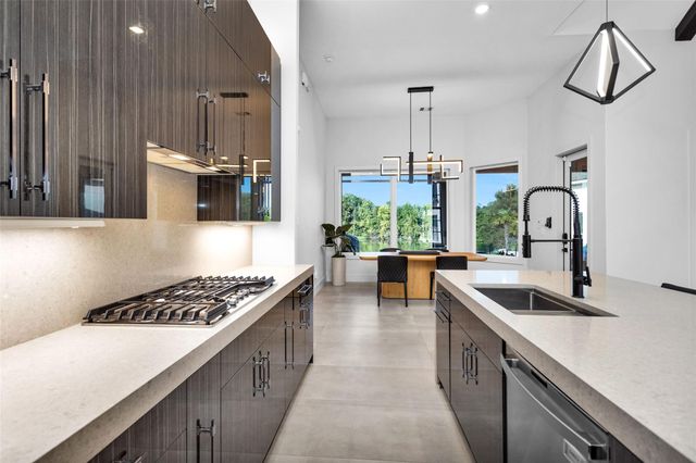 233 Blue Heron Drive, Montgomery, TX 77316