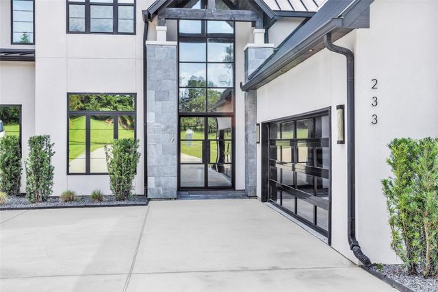 233 Blue Heron Drive, Montgomery, TX 77316