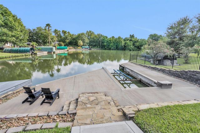 233 Blue Heron Drive, Montgomery, TX 77316