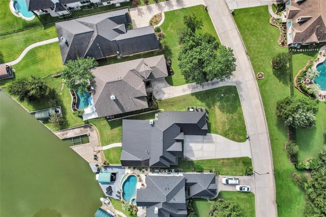 233 Blue Heron Drive, Montgomery, TX 77316