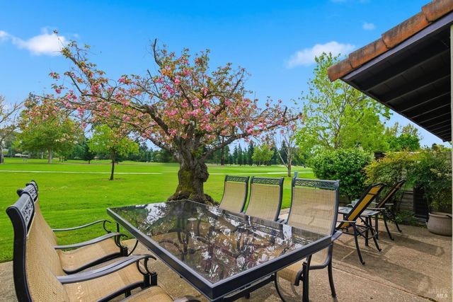 13 Fairways Dr, Napa, CA 94558