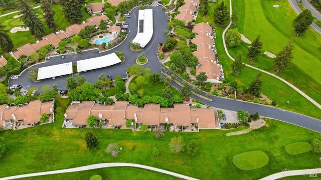 13 Fairways Dr, Napa, CA 94558