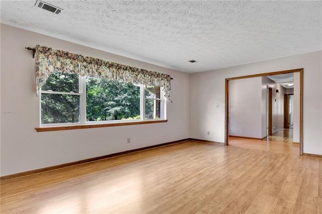 234 Glad Dale Drive SE, Conyers, GA 30094