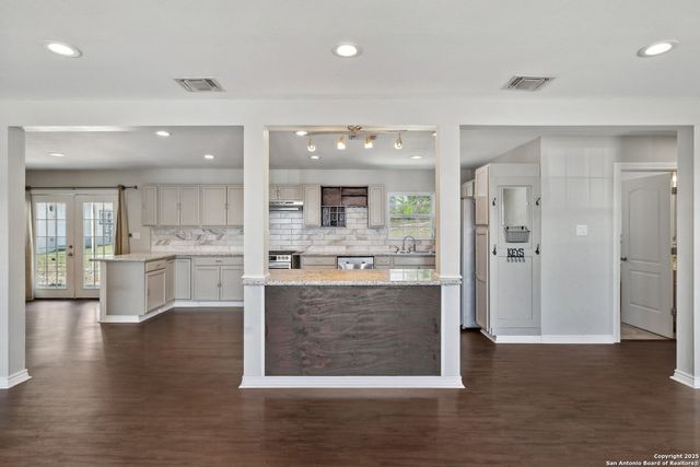 4871 Evers, San Antonio, TX 78228