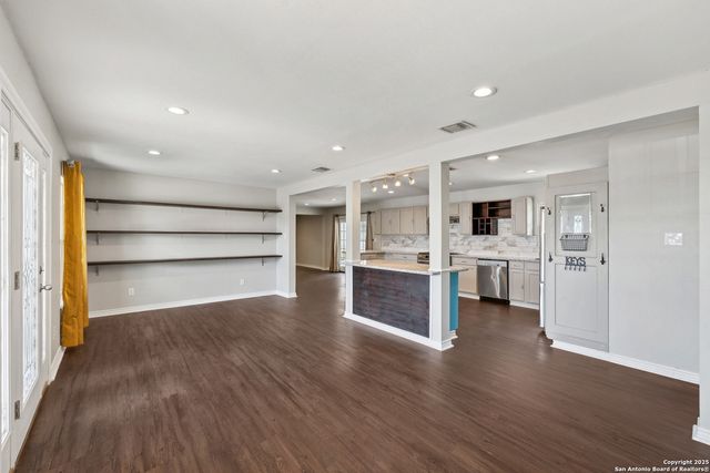 4871 Evers, San Antonio, TX 78228