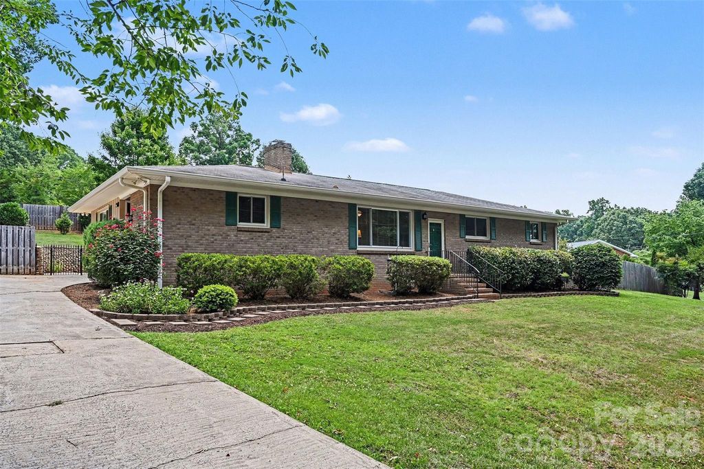 9050 Miriam Drive, Huntersville, NC 28078
