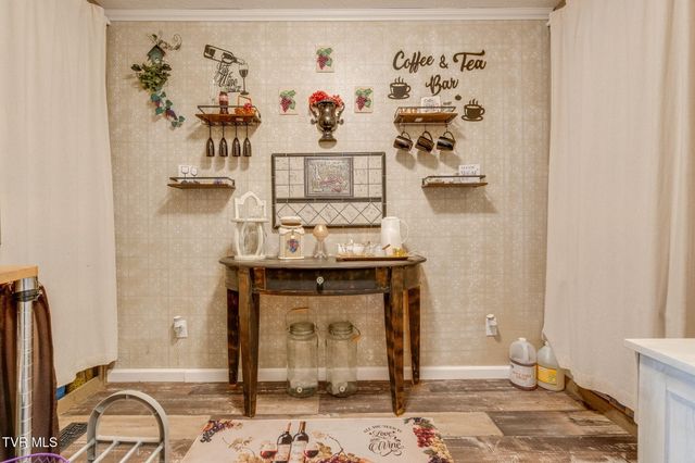 18378 Buffalo Pond Road, Bristol, VA 24202
