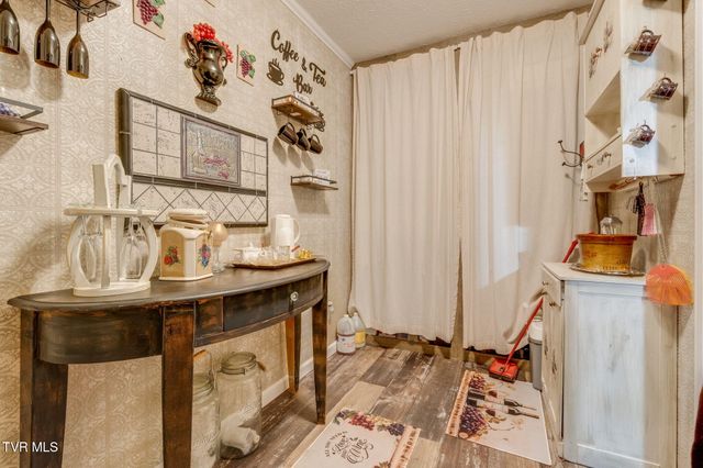18378 Buffalo Pond Road, Bristol, VA 24202