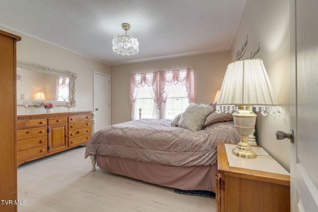 18378 Buffalo Pond Road, Bristol, VA 24202