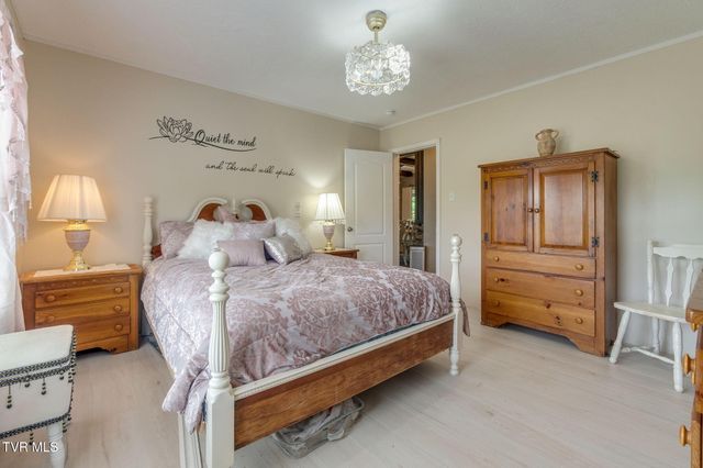18378 Buffalo Pond Road, Bristol, VA 24202