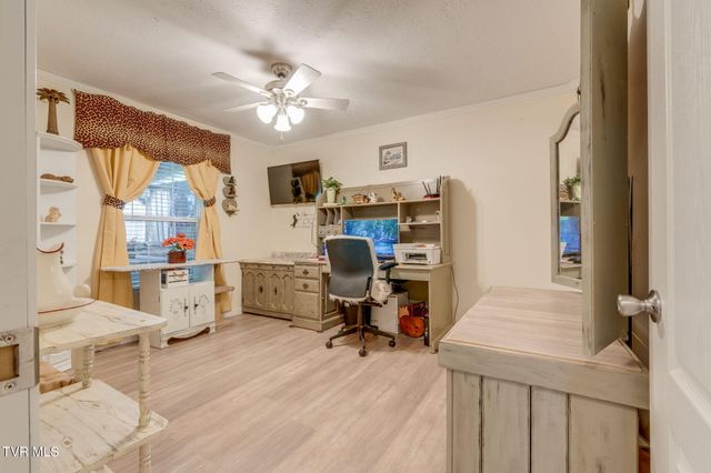 18378 Buffalo Pond Road, Bristol, VA 24202