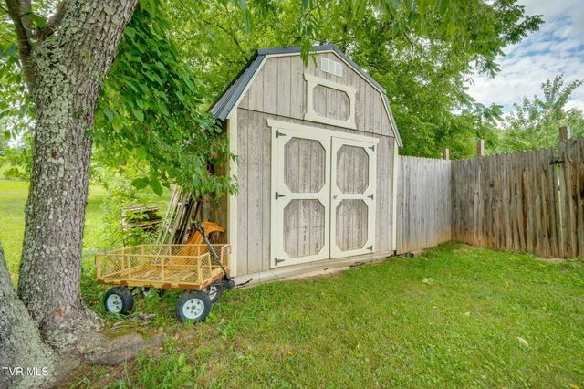 18378 Buffalo Pond Road, Bristol, VA 24202