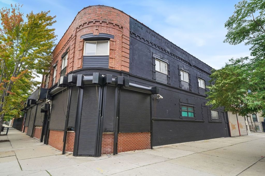 222 E 61st Street, Chicago, IL 60637 — photo 2