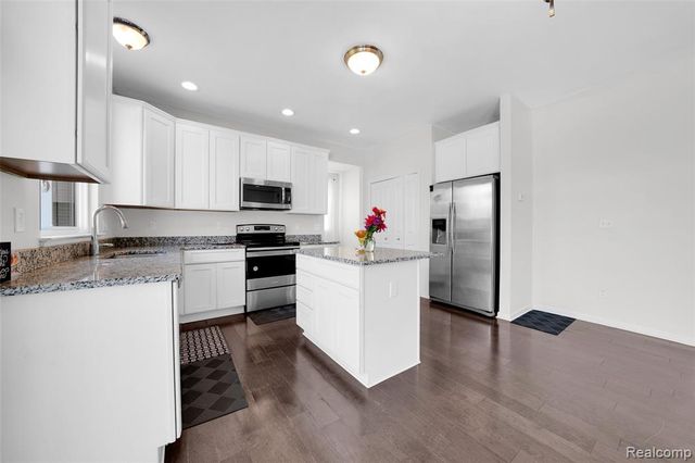 3236 Curtis Street, Wixom, MI 48393