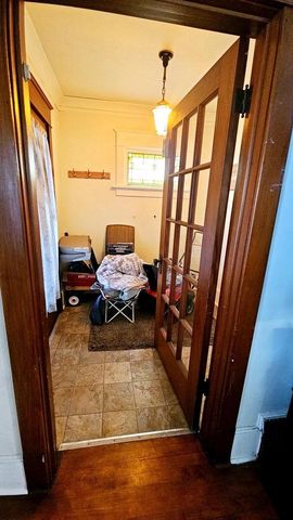 2224 S 33rd STREET, Milwaukee, WI 53215