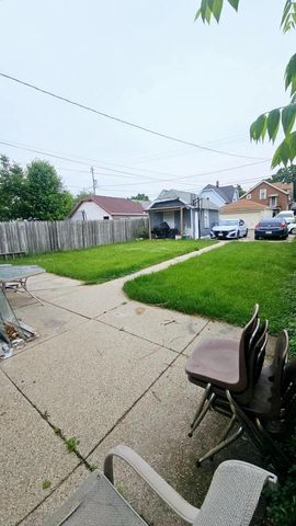 2224 S 33rd STREET, Milwaukee, WI 53215