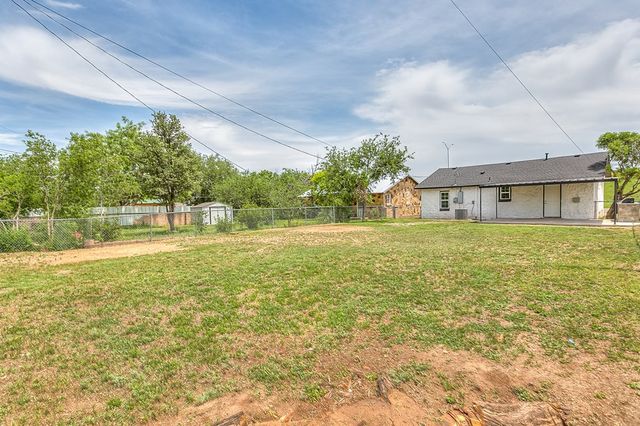 2624 Dallas Street, San Angelo, TX 76903