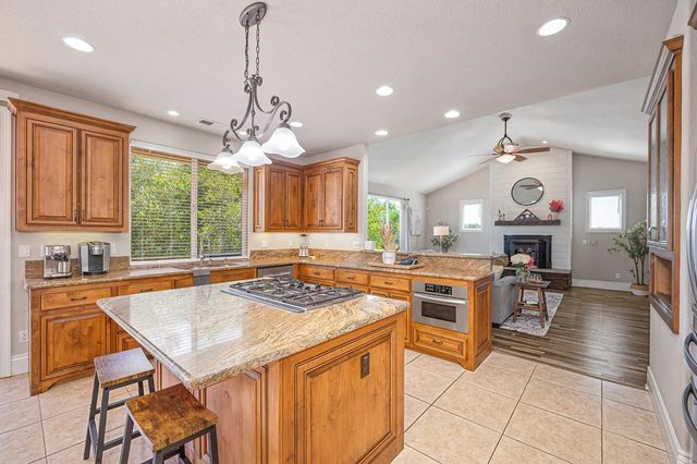 3000 Alhambra Ct, Cameron Park, CA 95682