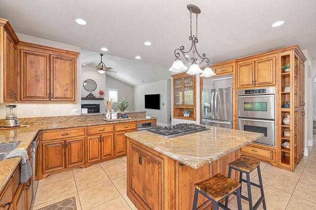 3000 Alhambra Ct, Cameron Park, CA 95682