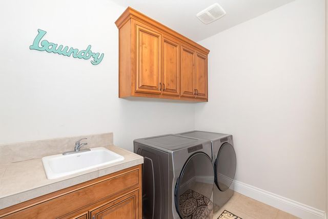 3000 Alhambra Ct, Cameron Park, CA 95682