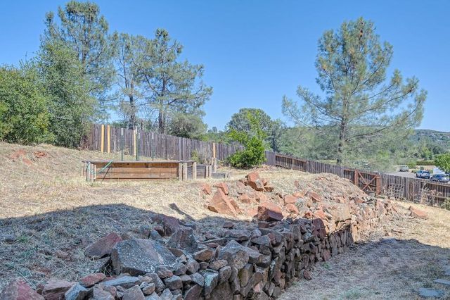 3000 Alhambra Ct, Cameron Park, CA 95682