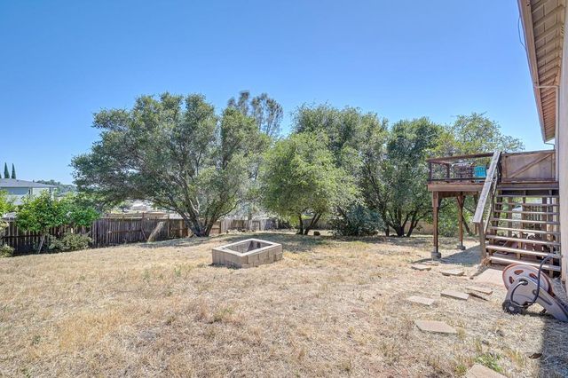 3000 Alhambra Ct, Cameron Park, CA 95682