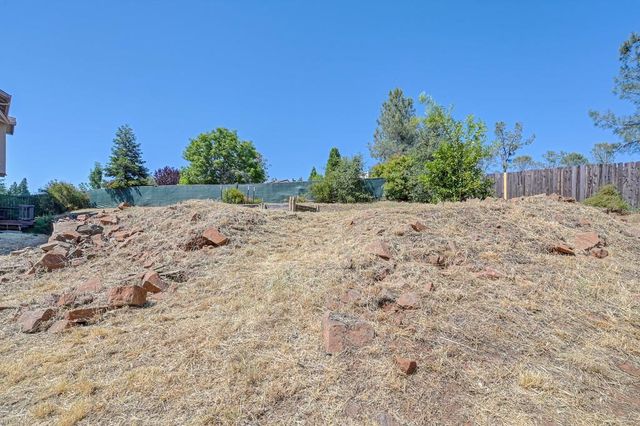 3000 Alhambra Ct, Cameron Park, CA 95682