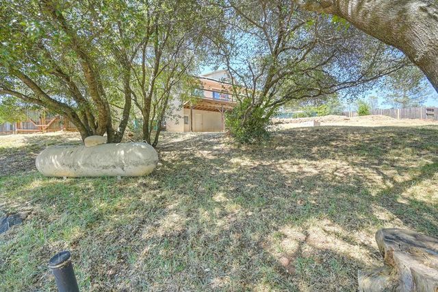 3000 Alhambra Ct, Cameron Park, CA 95682