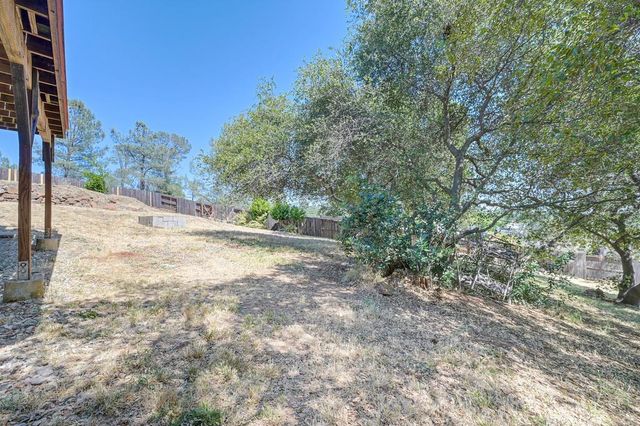 3000 Alhambra Ct, Cameron Park, CA 95682