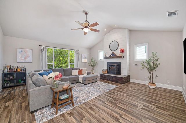 3000 Alhambra Ct, Cameron Park, CA 95682
