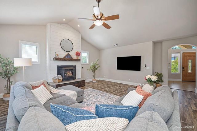 3000 Alhambra Ct, Cameron Park, CA 95682