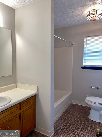 1032 Genny Lane, Riverdale, GA 30296