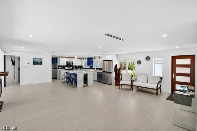 1874 Ibis LN, Sanibel, FL 33957