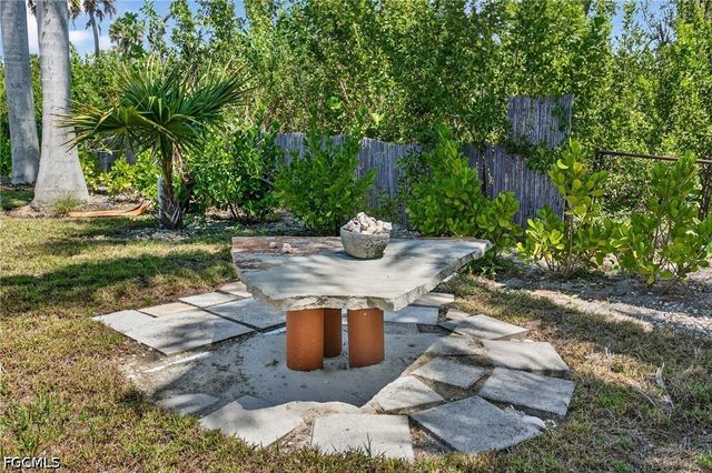 1874 Ibis LN, Sanibel, FL 33957