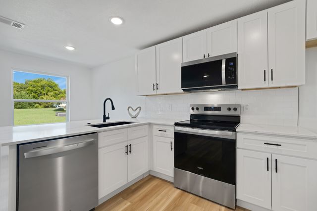 4367 Alamo Avenue, Fort Worth, TX 76107