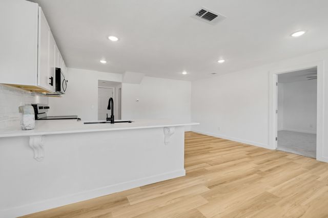 4367 Alamo Avenue, Fort Worth, TX 76107