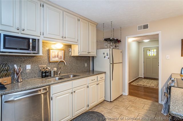 996 Point Hill Drive, Fayetteville, NC 28306