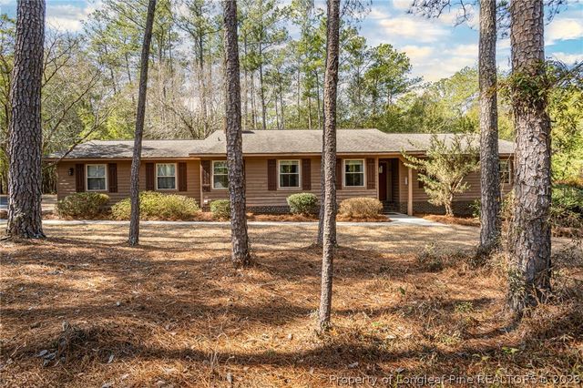 996 Point Hill Drive, Fayetteville, NC 28306